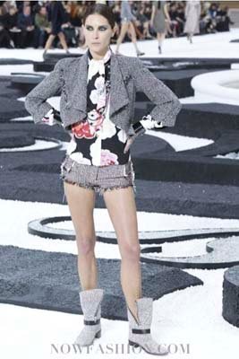 Chanel S/S 2011 : Erin Wasson