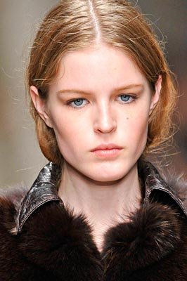 Burberry Prorsum F/W 2011 - Linnea Regnander