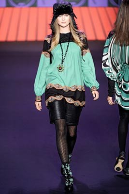 Anna Sui F/W 2011 - Behati Prinsloo