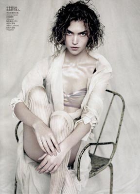 Vogue China April 2011 - Arizona Muse