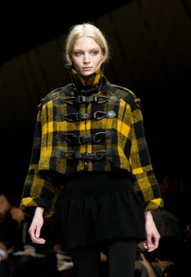 Burberry Prorsum F/W 2011 - Melissa Tammerijn