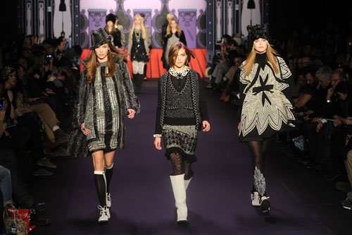 Anna Sui F/W 2011 - Karlie Kloss, Arizona Muse, Frida Gustavsson