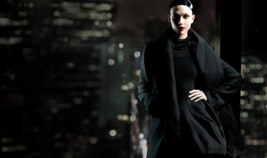 Donna Karan F/W 2010:Karlie Kloss 