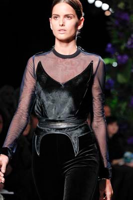 Givenchy F/W 2011 - Izabel Goulart