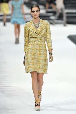 Chanel S/S 2011 : Denisa Dvorakova