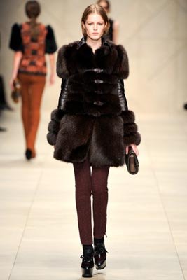 Burberry Prorsum F/W 2011 - Linnea Regnander