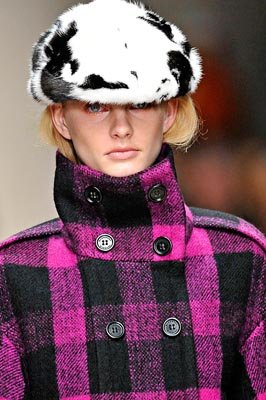 Burberry Prorsum F/W 2011 - Patricia van der Vliet