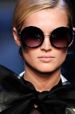 Jason Wu S/S 2011 : Toni Garrn