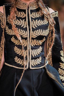 Alexander McQueen S/S 2011 