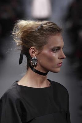 Chanel Haute Couture S/S 2011 - Anja Rubik