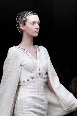 Alexander McQueen F/W 2011 - Maddie Kulicka