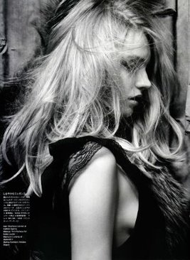 Vogue Nippon August 2010 : Anna Maria Jagodzinska