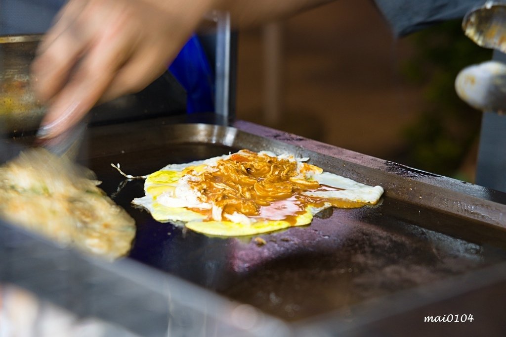 中壢夜市美食｜二代卷～包入南洋咖哩雞、韓式泡菜、泰式打拋豬，