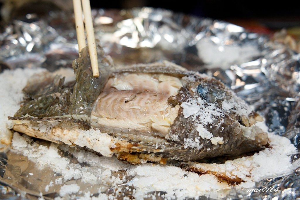 桃園美食｜花現烤物胡椒魚桃園中正店～平價美味又新鮮的魚蝦料理