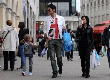 Maksim Mrvica, his wife Ana and their daughter Leeloo-02.jpg