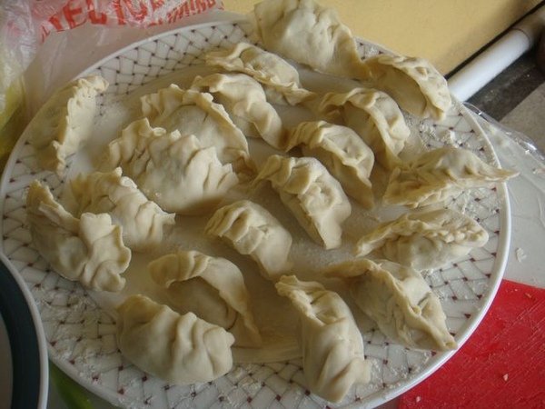 包好的水餃,有點糟耶.JPG
