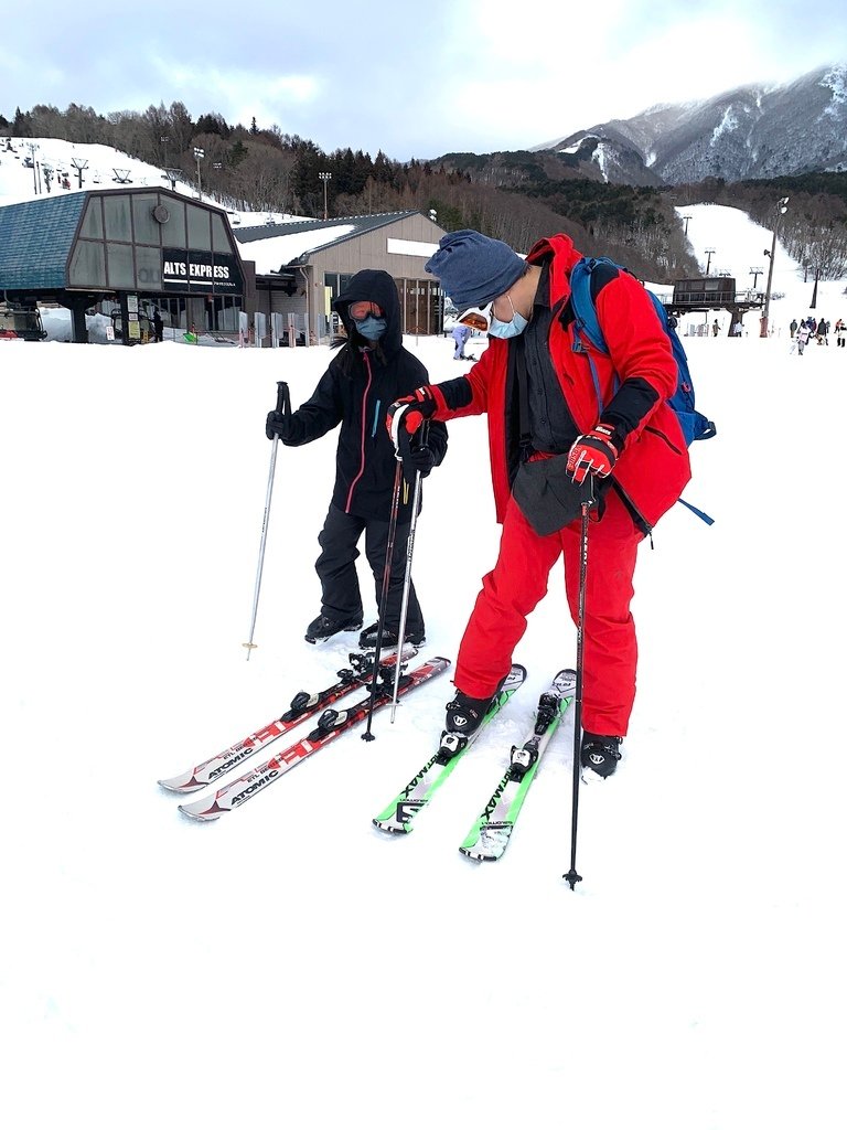 ＜日本＞2023全家人解封日本行~星野磐梯山滑雪 夜晚比白天