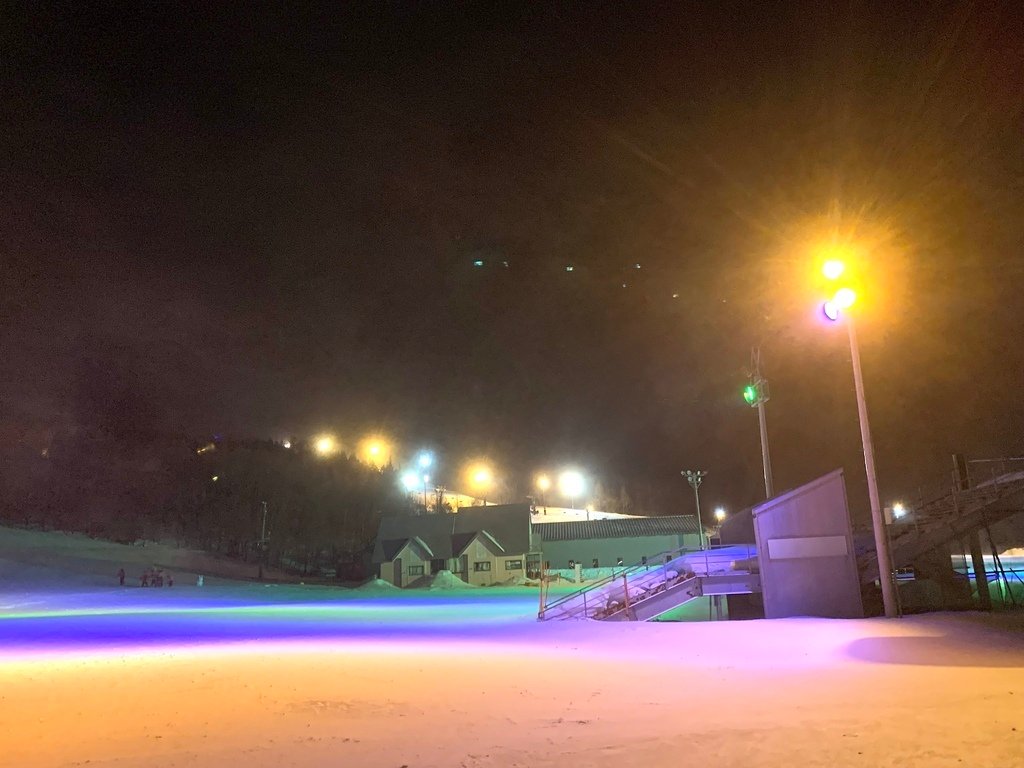 ＜日本＞2023全家人解封日本行~星野磐梯山滑雪 夜晚比白天