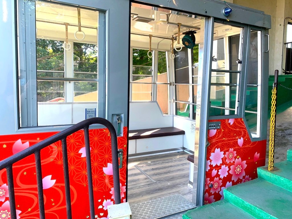 ＜日本＞2023關西~初雪食堂、八幡宮展望台、日弁禮八幡宮、