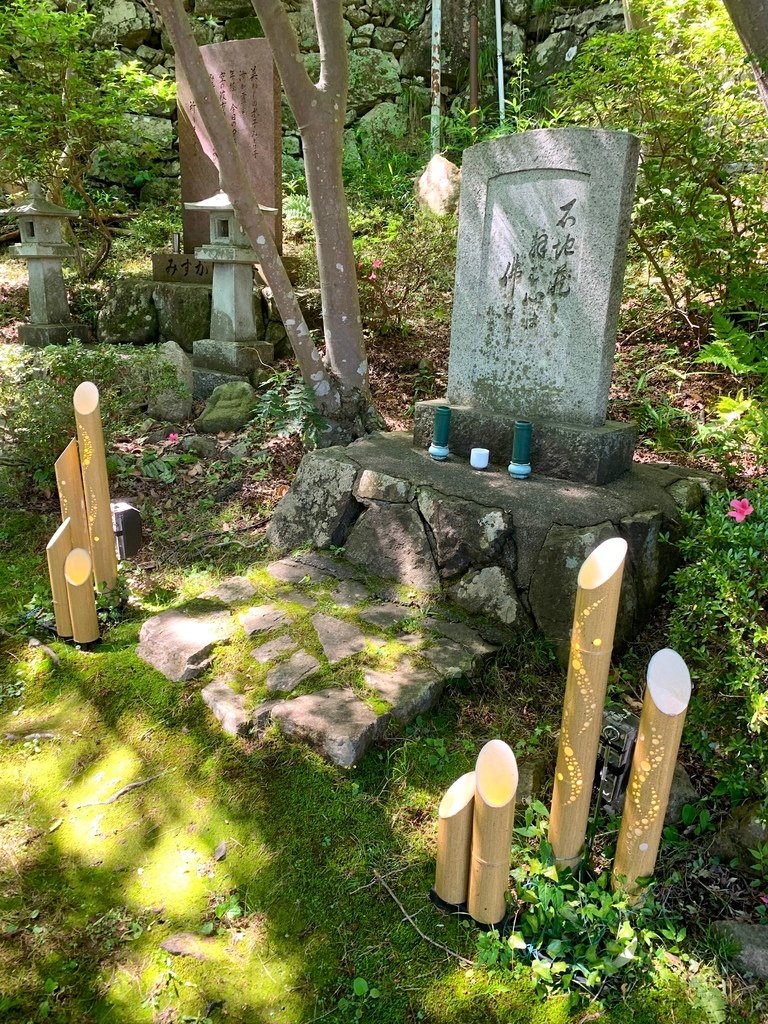 ＜日本＞2023關西~初雪食堂、八幡宮展望台、日弁禮八幡宮、