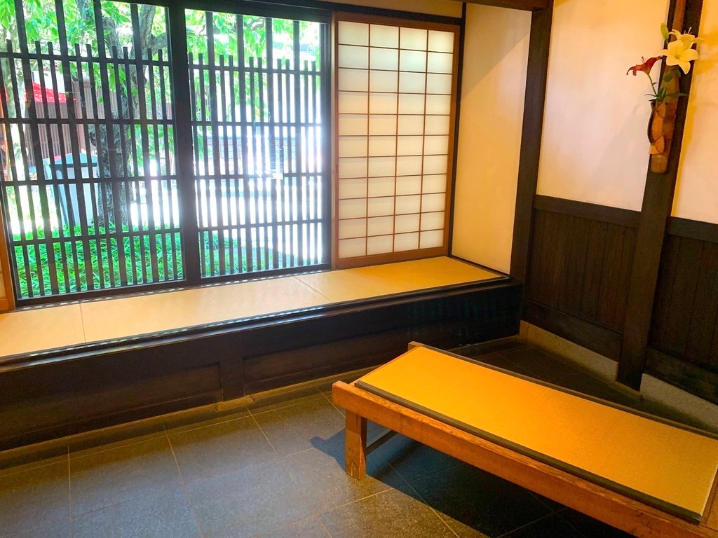 ＜日本＞2023關西~初雪食堂、八幡宮展望台、日弁禮八幡宮、
