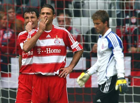 fcb_svw_468x345_demichelis_bommel.jpg