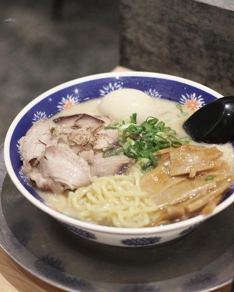 小高拉麵 - 醇厚豚骨高湯，Q彈麵條，鮮嫩炙燒叉燒，美味飽足