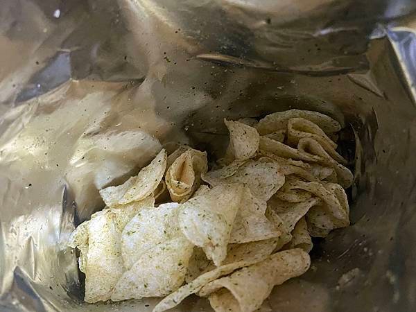 卡樂B堅燒薯片 燒紫菜味03.JPG