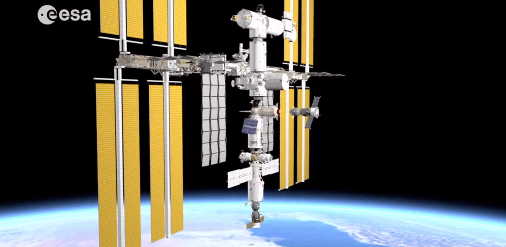 ISS rotates 90 degree-3.jpg