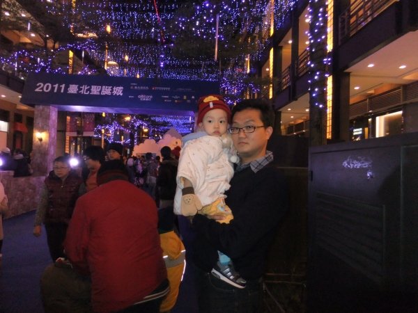 2011_1224_mark_084.jpg