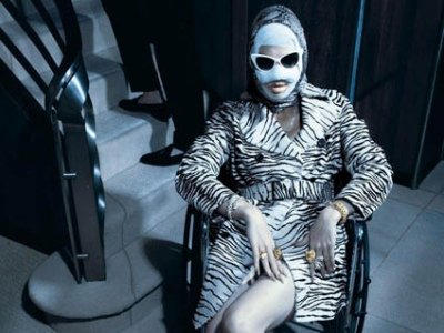 Crystal_Renn_Vogue_1-400x300.jpg