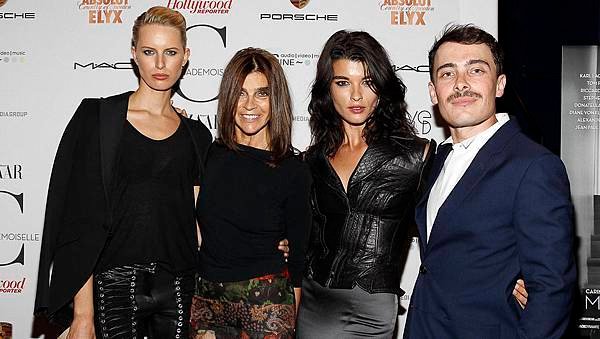 Karolina_Kurkova_Carine_Roitfeld_Crystal_Renn_Fabian_Constant_a_l.jpg