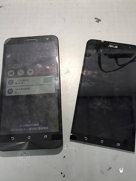 Asus Zenfone ZE601KL泡水觸控失靈