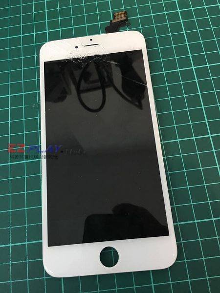 iphone6+壓到手機就...