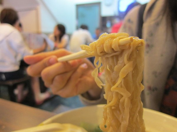 食記 高雄 新加坡肉骨茶麵