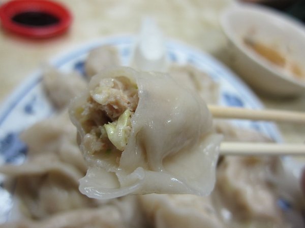 食記 高雄 新大港香腸與民生夜市水餃仁