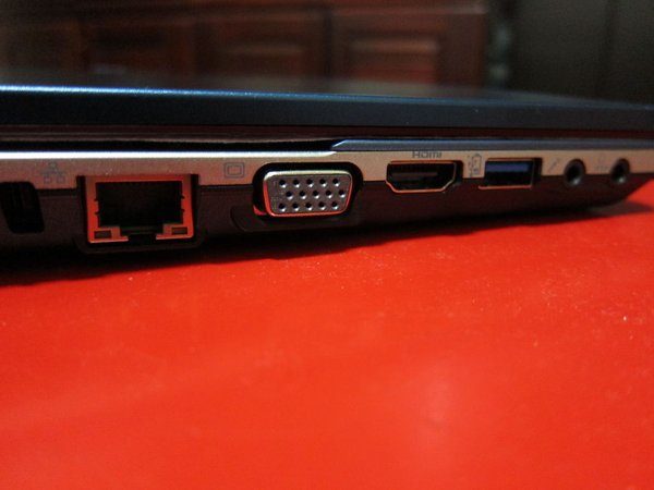開箱 宏碁acer 5830TG