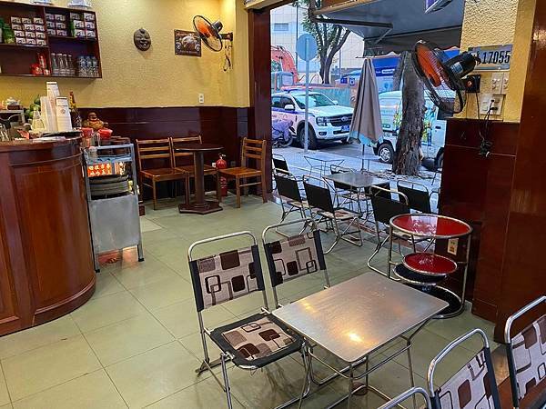 越南出差之在地咖啡CAFE VY以及路邊攤早餐體驗