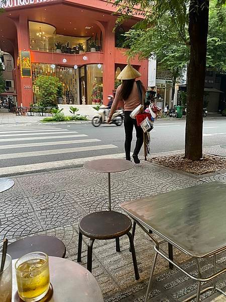 越南出差之在地咖啡CAFE VY以及路邊攤早餐體驗