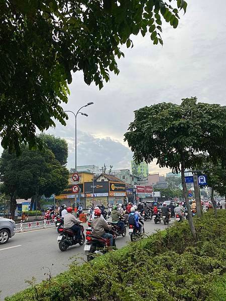 越南出差之在地咖啡CAFE VY以及路邊攤早餐體驗