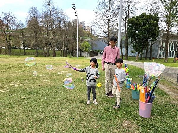 2024.3.24大湖公園🌊祖孫最愛 ❤ 野餐、丟飛盤、吹泡