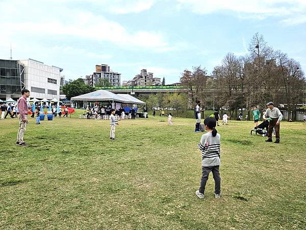 2024.3.24大湖公園🌊祖孫最愛 ❤ 野餐、丟飛盤、吹泡