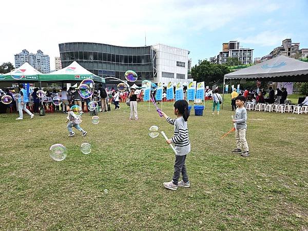 2024.3.24大湖公園🌊祖孫最愛 ❤ 野餐、丟飛盤、吹泡