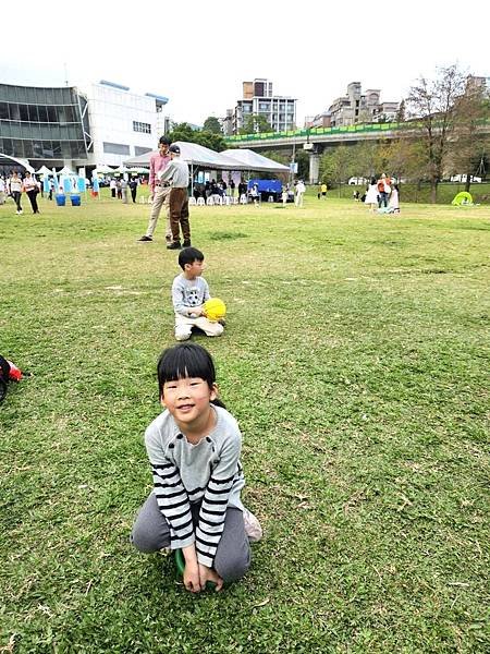 2024.3.24大湖公園🌊祖孫最愛 ❤ 野餐、丟飛盤、吹泡