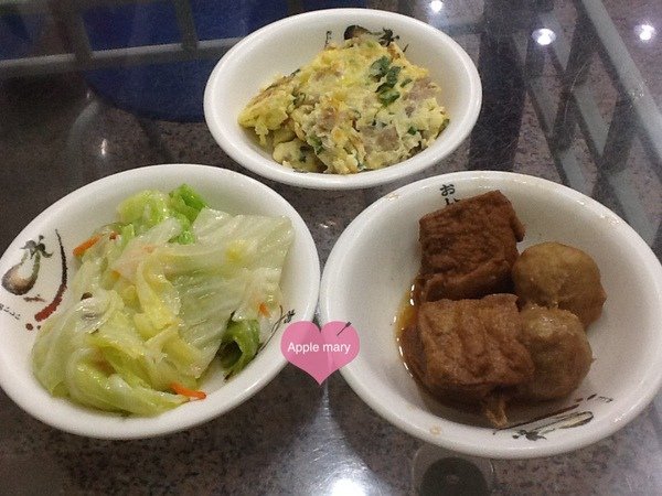 郭家肉燥飯：&lt;高雄~文信店&gt;郭家肉燥飯~~再熱也是要吃的店家!!