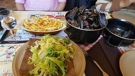 Lunch.jpg
