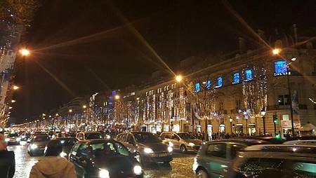 Avenue des Champs-Élysées 002.jpg