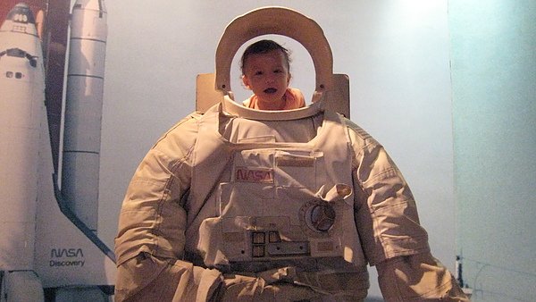 太空人ethan