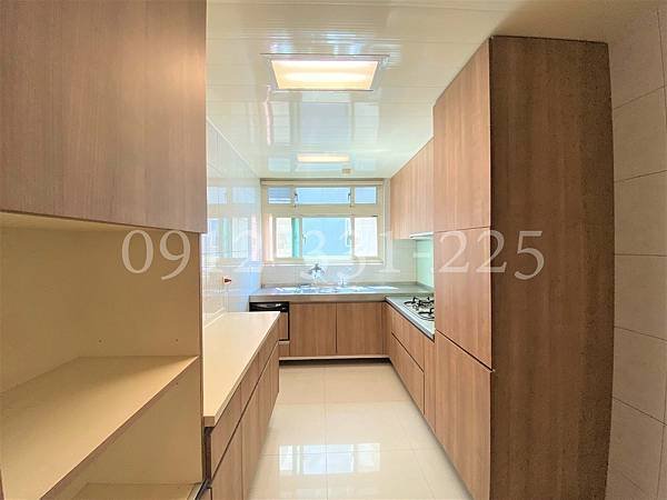 大直｜大直傳家堡露台戶～賞屋請洽 0912-331-225 