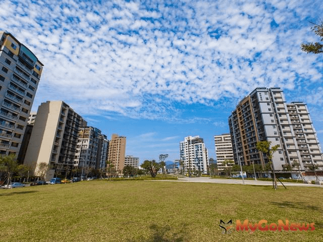 內湖廠辦炙手可熱，連帶住宅市場也燒滾滾，內湖住宅均單價已到54.1萬。